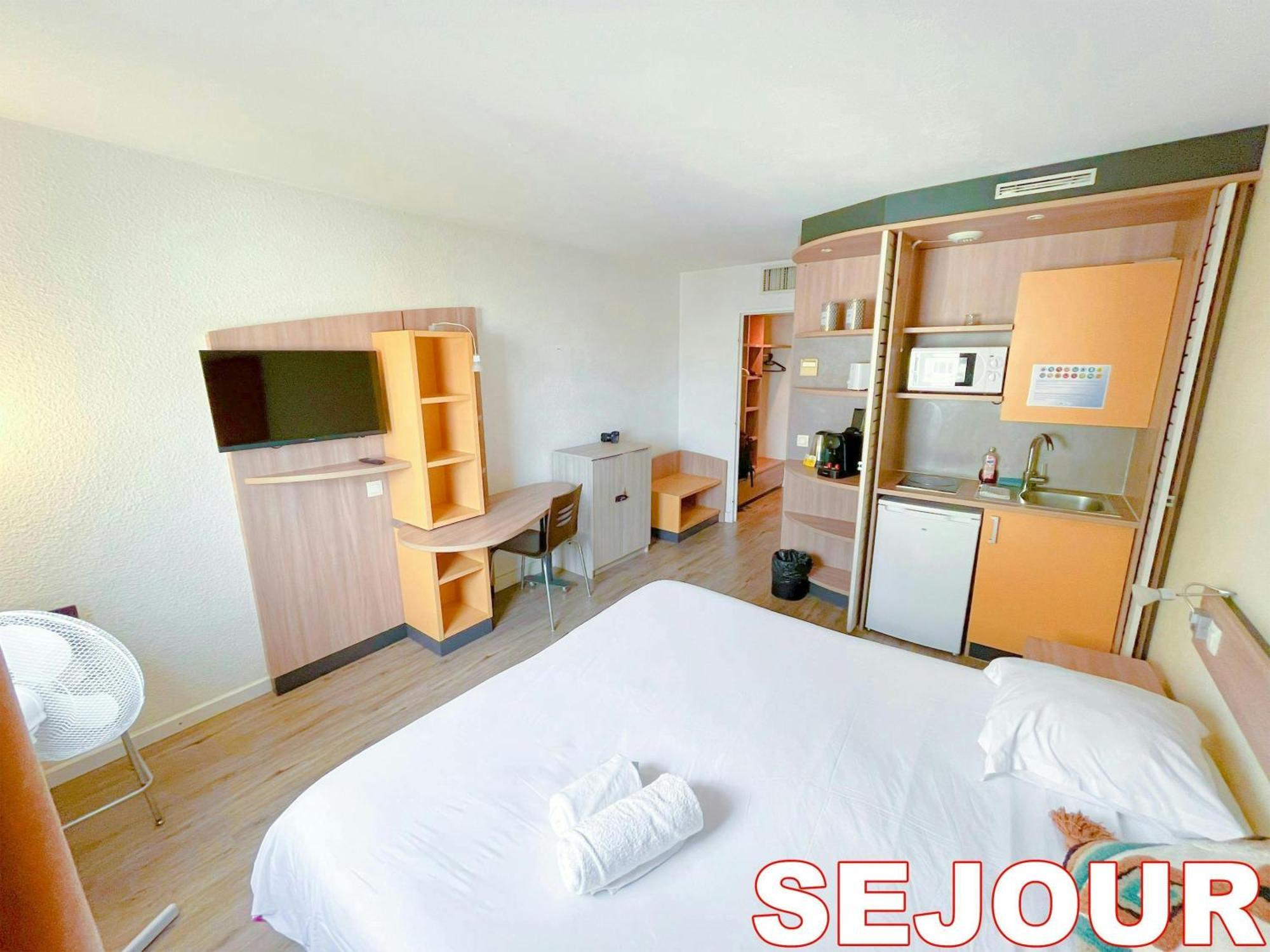 Apartament Paris Retreat 5 Minutes From Hoche Metroparking Pantin Zewnętrze zdjęcie
